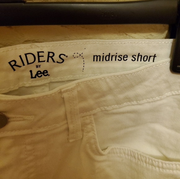 Lee Riders Shorts - Picture 3 of 4